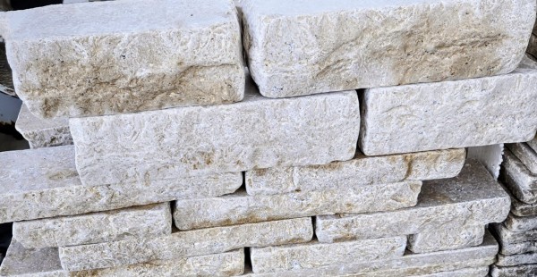  Split-Face Tumbled Limestone Walling Sample